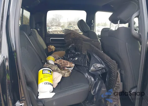 2025 Ram 1500 Big Horn 4X4 5'7 Box z USA, uszkodzony, nr VIN 1C6SRFFP0SN568574